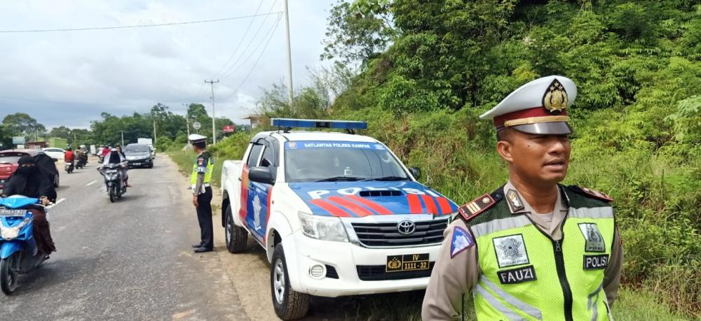 Pasca Ops Lilin, Satlantas Polres Kampar Masih Turunkan Personel di Jalan Lintas Riau - Sumbar