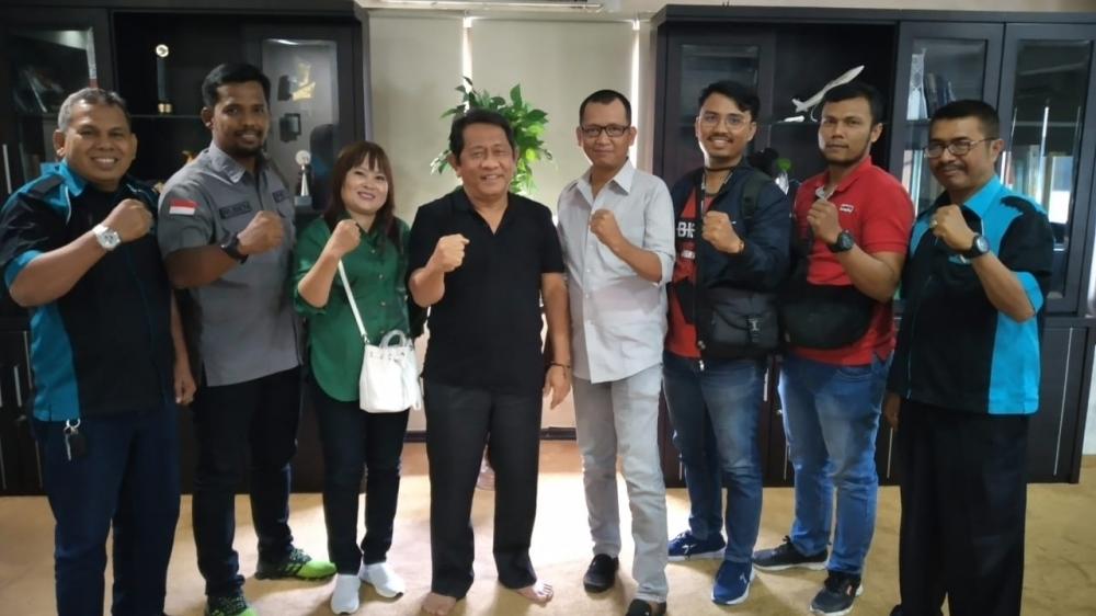 Jalin Sinergitas, IWO Riau Silaturahmi Dengan Sekdaprov Yan Prana