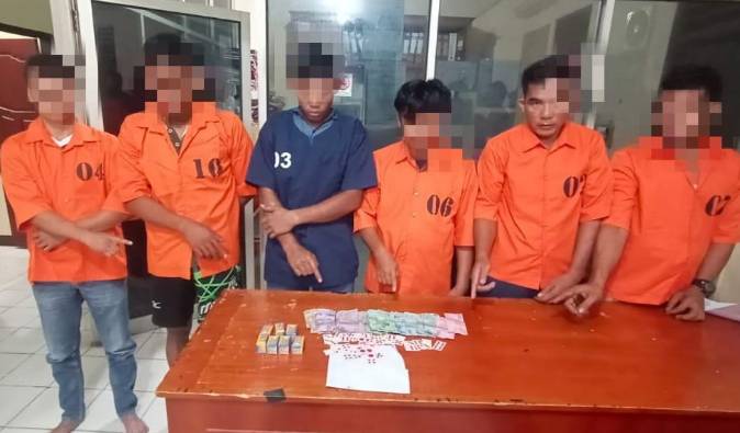 Polsek Tapung Ciduk 6 Pelaku Judi Kartu Domino di Desa Petapahan