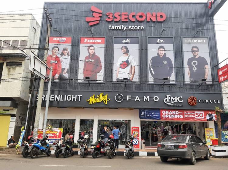 Wow! 3Second Family Store Kota Banjar Hadirkan Fashion Local Pride Murah Berkualitas, Buruan Serbuuu...