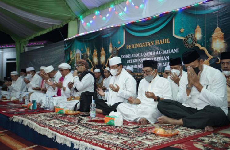 Bupati Inhil Hadiri Peringatan Haul Syekh Abdul Qadir Jailani di Ponpes Nur Darussalam
