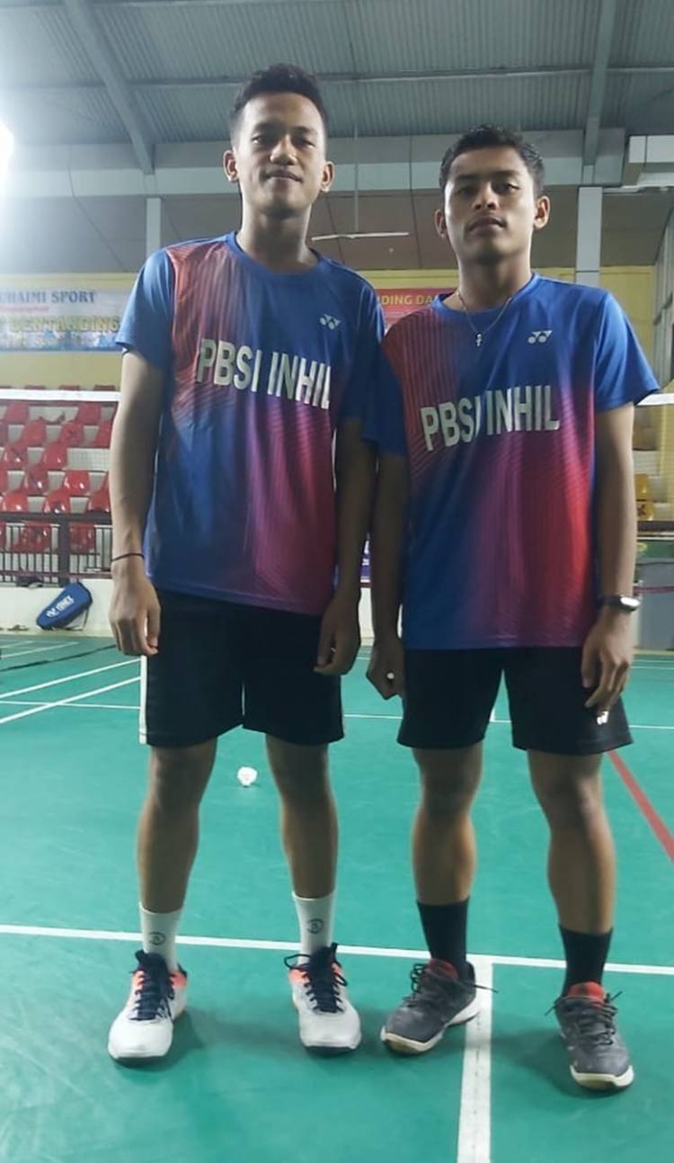 Mohon Doa, Dua Siswa SMA 1 Tembilahan Hulu Terpilih Wakili Riau Ikuti Seleknas Badminton di Jakarta
