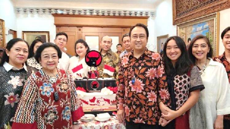 Ulang Tahun Ke-76 Megawati Soekarnoputri Dirayakan secara Sederhana