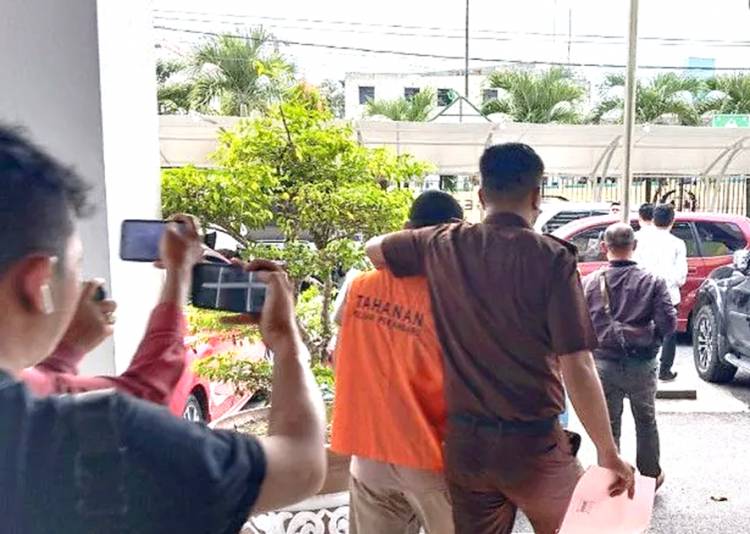 Jaksa Tahan Oknum ASN di Setwan Riau atas Dugaan Korupsi di BJB Cabang Pekanbaru