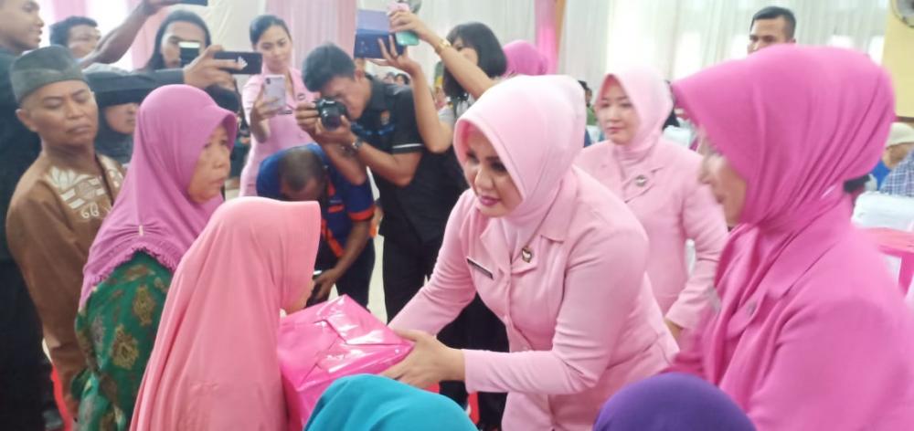 Ketua Bhayangkari Daerah Riau Sebut Setiap Kunjungan Kerja, Bakti Sosial Menjadi Prioritas 