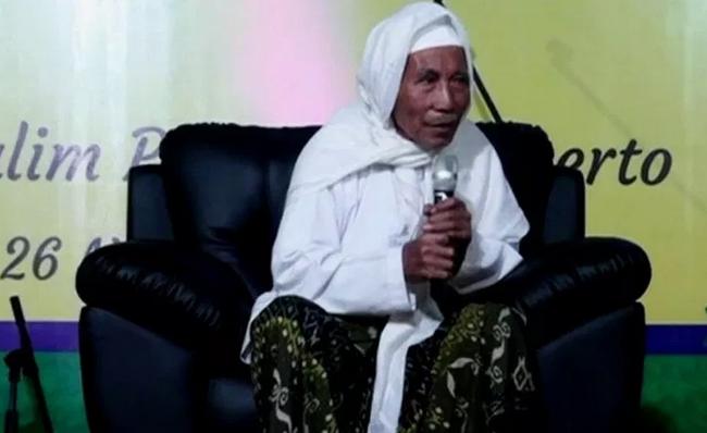 Soal Puisi 'Solat&Puasa' (Romi) Sindir Prabowo, Kiai Suyuthi : Dia Pernah Saya Seret ke Kamar