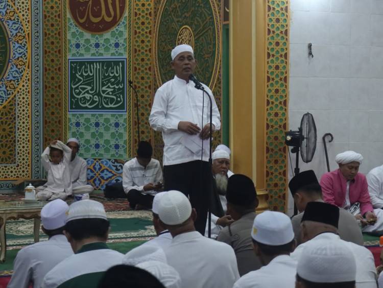 Hadiri Isra' mi'raj di Mesjid Al-Gulam Tembilahan, Pj Bupati Inhil Harapkan Jamaah Bisa Ambil Intisari Perintah Sholat 