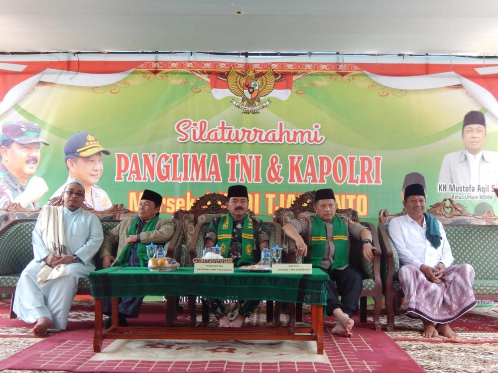 Panglima TNI Sampaikan Pidato Kebangsaan di Ponpes Nurul Iman Kecamatan Tapung