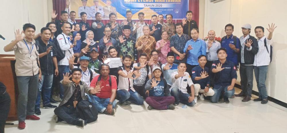 Bupati Inhil HM Wardan Resmi Tutup Pelatihan Kopentensi Wartawan,Yang Menghadirkan Lembaga Pers Dr Sutomo Jakarta