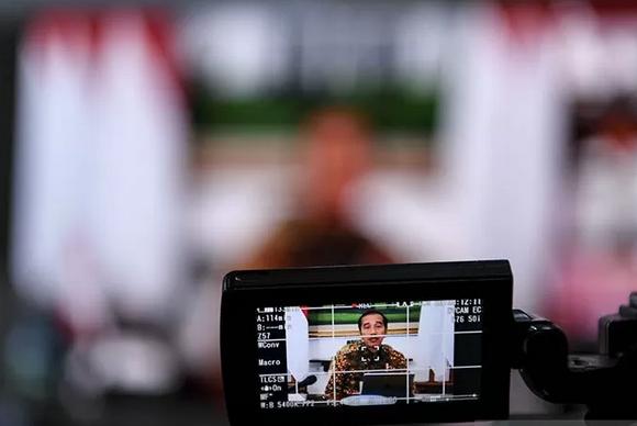 Presiden Joko Widodo : Tarif Listrik 450 VA Gratis Dan 900 VA Pangkas 50% Untuk Bulan April,Mei Dan Juni 2020