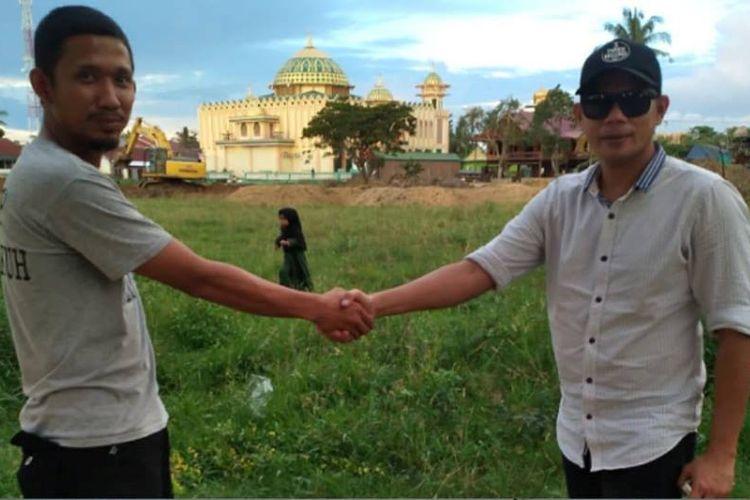 Viral, Dua Pria Pendukung Jokowi dan Prabowo Taruhan Tanah 1 Hektar dalam Pilpres