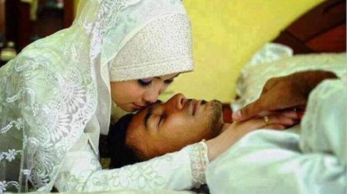 Tata Cara Berhubungan Intim Suami Istri Menurut Islam