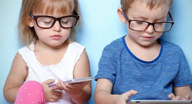 Studi: Tanda-tanda Anak Anda Kecanduan Ponsel dan Bahayanya