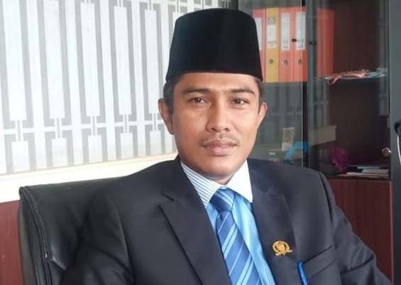 Pekerjaan Drainase Resahkan Warga, Wakil Ketua DPRD Rohil Minta UPT PUPR Riau Pantau Pekerjaan Drainase