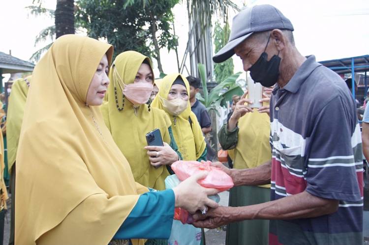 PC Muslimat NU Kabupaten Inhil Gelar Khatam AL-Qur'an dan Berbagi Takjil Ramadan