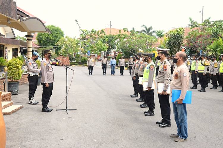 Wakapolres Madiun Pimpin Apel Pengamanan Kunker Ketua MPR RI di PT. INKA