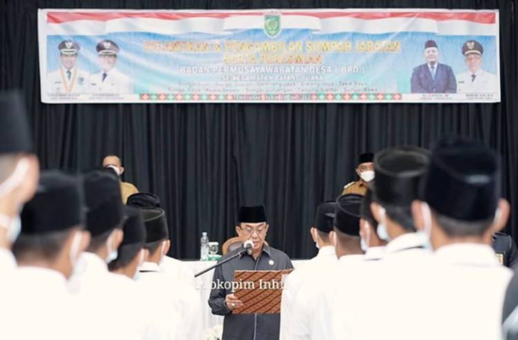 Bupati Inhil HM.Wardan Melantik dan Meresmikan Anggota BPD se-Kecamatan Batang Tuaka