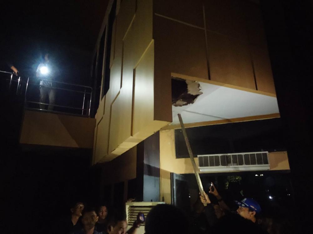 Pemihan Bujang Dara di Gedung Engku Kelana Tembilahan Penonton Berhamburan Di Sebabkan Oleh Ini