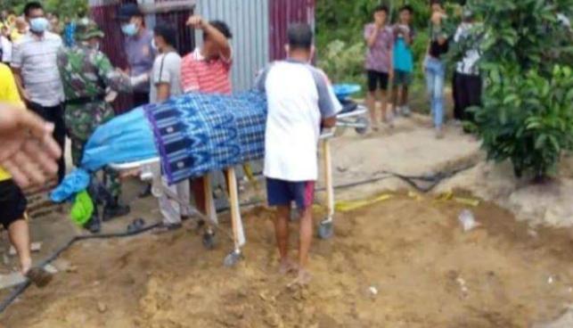 Diduga Korban Pembunuhan, Jasad Pria Dikubur Telanjang di Belakang Rumah Warga di Bunut Riau