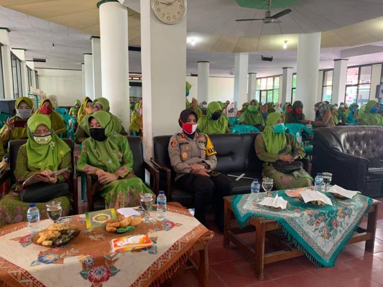 Kapolres Banjar Hadiri Pengajian Rutin Muslimat NU Kota Banjar