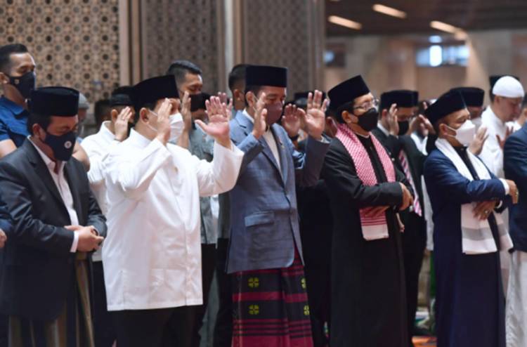 Presiden Jokowi dan Ibu Negara Iriana Tunaikan Salat Iduladha 1443 H di Masjid Istiqlal