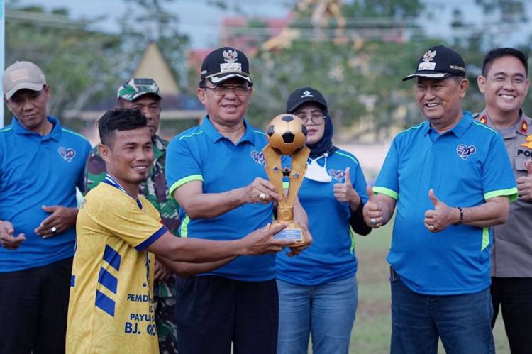 Juara Turnamen Sepak Bola SU CUP 2022, Gasper FC Bawa Pulang Tropi dan Uang Rp 20 Juta