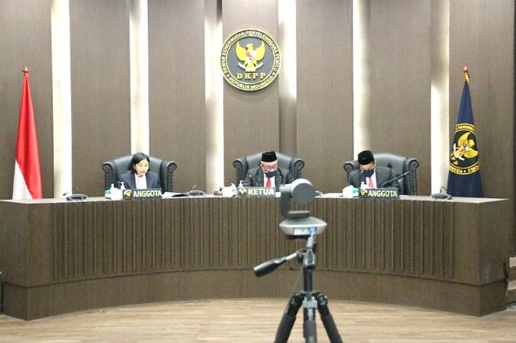 DKPP Pecat Satu Anggota KPU Bengkalis Terkait Laporan Perselingkuhan