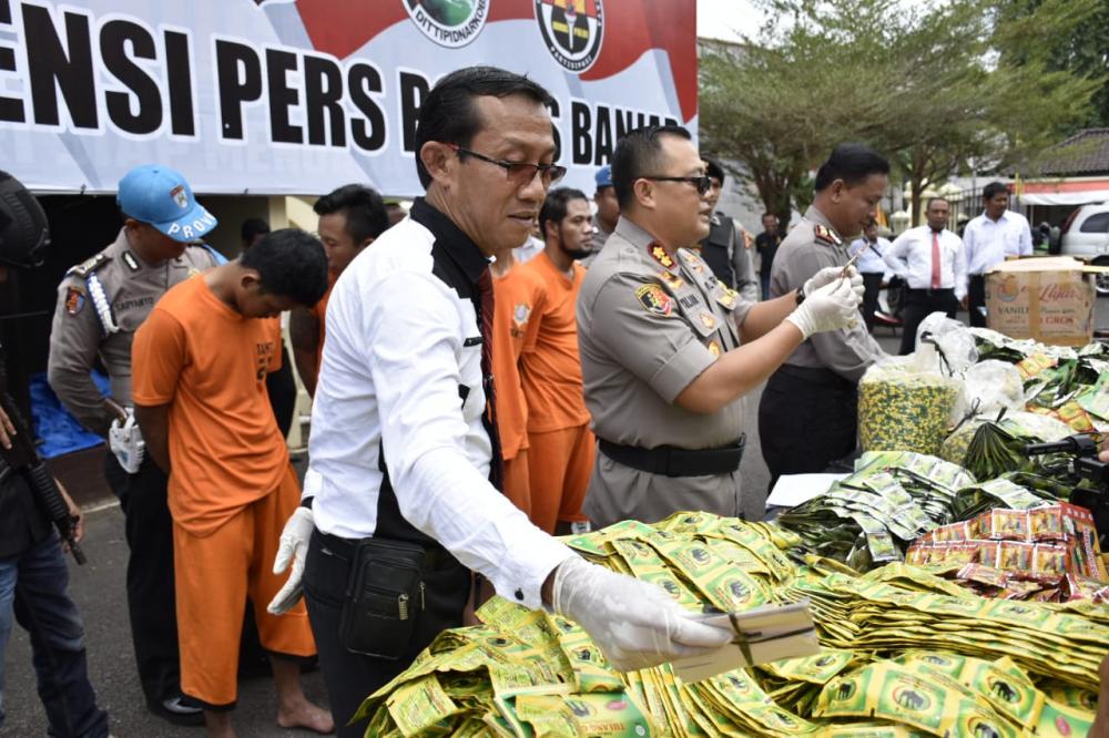 Satuan Narkoba Polres Kota Banjar berhasil mengamankan puluhan butir Pil Hexymer 