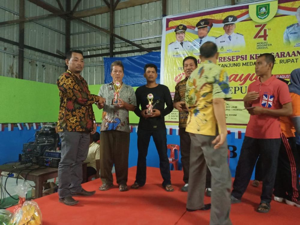 Malam Resepsi HUT RI ke-74 Pemdes Tanjung Medang Berlangsung Meriah