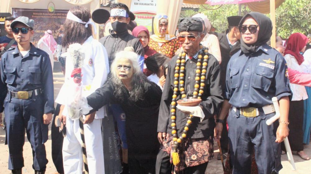 Karang Taruna Desa Sukamulya Berkerjasama dengan Mahasiswa/I KKN ISBI Bandung  Dalam Memeriahkan HUT RI ke 74