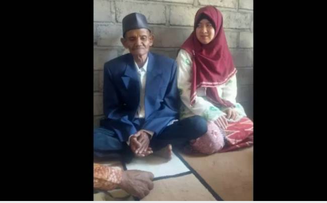 Kisah Pernikahan Kakek 79 Tahun Yang Menghebohkan WargaNet Dengan Wanita Ternyata ODGJ,Berujung Dilaporkan Ke Polisi