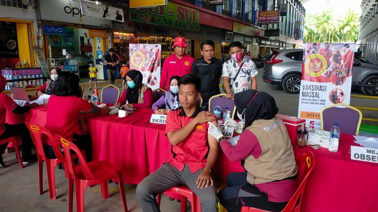 BIN Daerah Riau Gelar Vaksinasi di Rohil, Sasaran Karyawan dan Pengunjung Suzuya