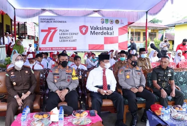 Kapolres Inhil dan Jajaran Forkopimda Vidcon Vaksinasi Merdeka Bersama Kapolda Riau