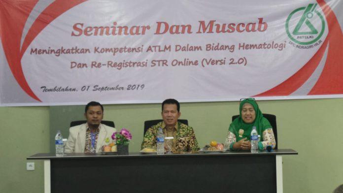 KaDisKes  Inhil, H. Zainal Arifin, SKM, M.Kes Membuka Acara Seminar dan Muscab Persatuan Ahli Teknologi Laboratorium Medik Indonesia (Patelki)