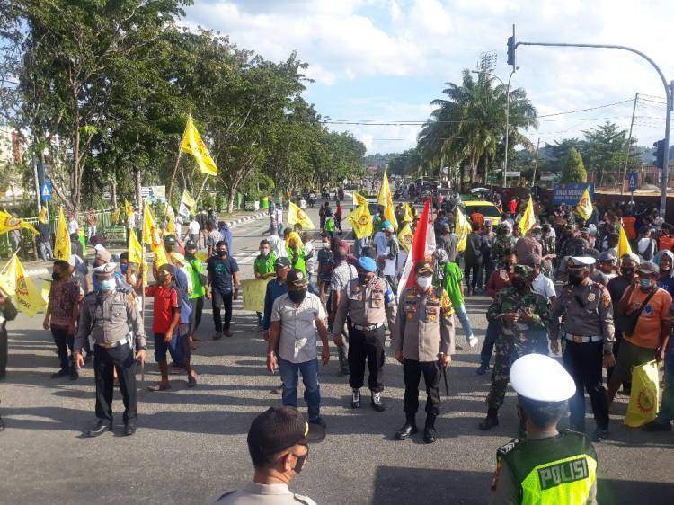 Kapolres Kampar Salut dengan Aksi Demo Damai yang Dilakukan Organisasi Buruh KSBSI-KSPSI dan FSP-NIBA