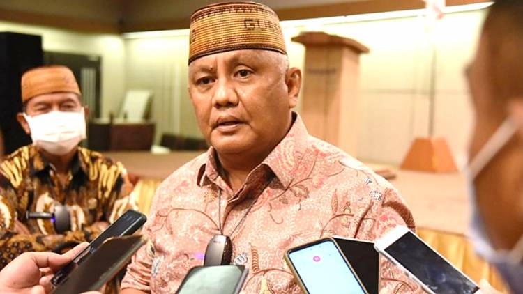 Gubernur Gorontalo Rusli Habibie Minta Maaf Atas Perkataannya Terhadap Mensos Risma