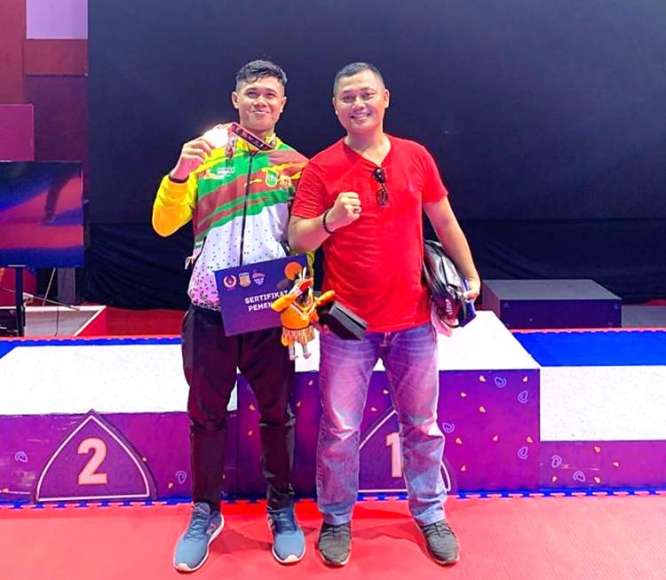 Kado Manis di HUT Rohul ke-22, 1 Medali Perunggu Dipersembahkan Atlet Karate Riau Asal Rohul 