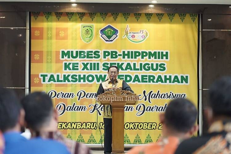Bupati Inhil HM. Wardan Buka Mubes PB  HIPPMIH XIII dan Talkshow Kedaerahan di Pekanbaru
