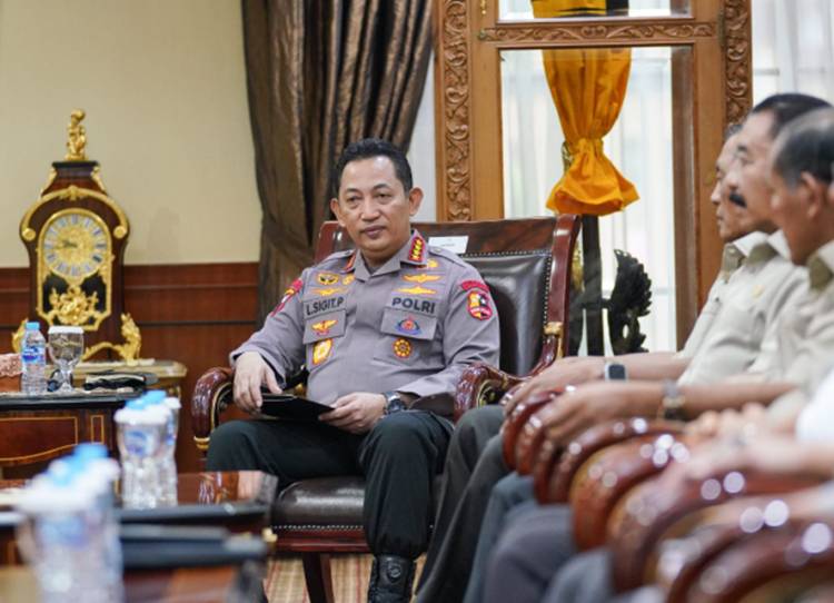 12 Orang Mantan Kapolri Berikan Dukungan Moril kepada Kapolri Jenderal Listyo Sigit Prabowo