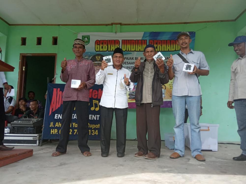 Bapeda  Kabupaten Bengkalis Gelar Gebyar Undian PBB-P2 Di  Desa Parit Kebumen