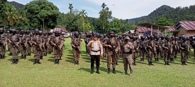 Back Up Pemberantasan Illegal Logging, 100 Personel Brimob Diturunkan Di Rimbang Baling.