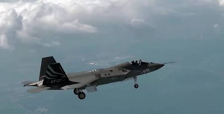 Pesawat Tempur KF-21 Unit 2 Buatan Korea Selatan Kembali Sukses Uji Terbang