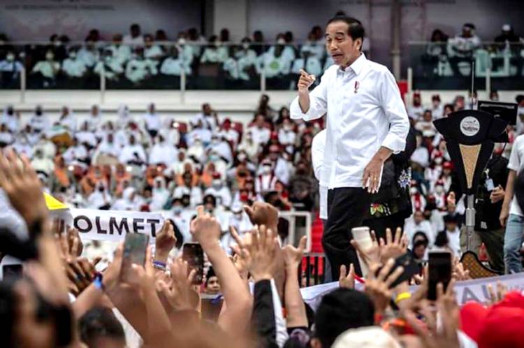 Jokowi Berikan Tanggapan Soal Ramainya Perbincangan Pemimpin "Rambut Putih"