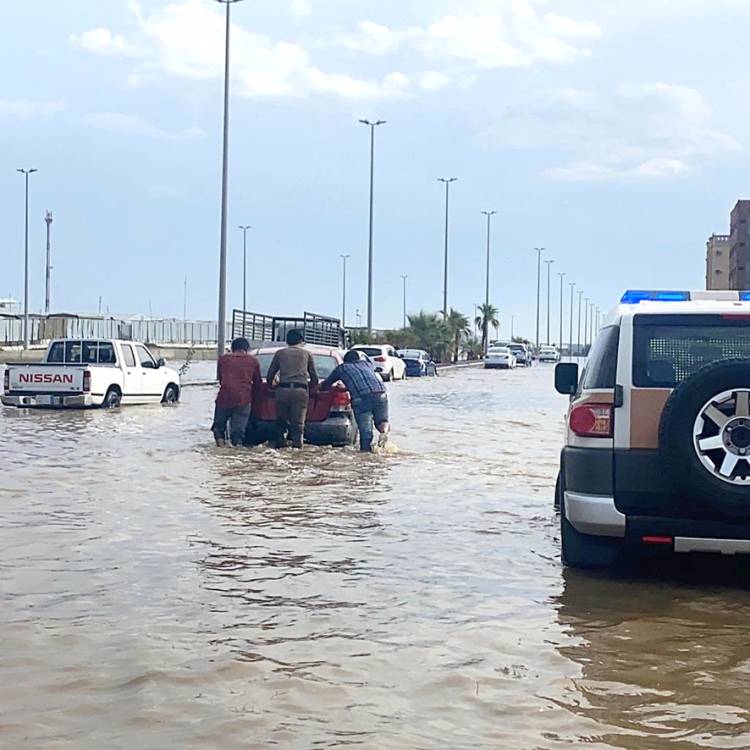 Banjir Parah di Jeddah Telan 2 Korban Jiwa, KBRI Buka Hotline Aduan Bagi WNI