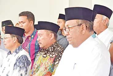 Gubernur Riau Wan Thamrin Hasyim;Perjuangan Almarhum Bupati Kampar Tolong Di Lanjutkan