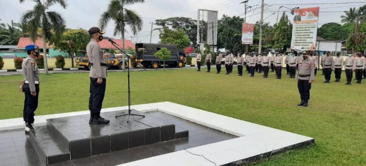 Kapolres Kampar Pimpin Apel Serpas Anggota untuk Tugas Pengamanan Pilkada di Rohul