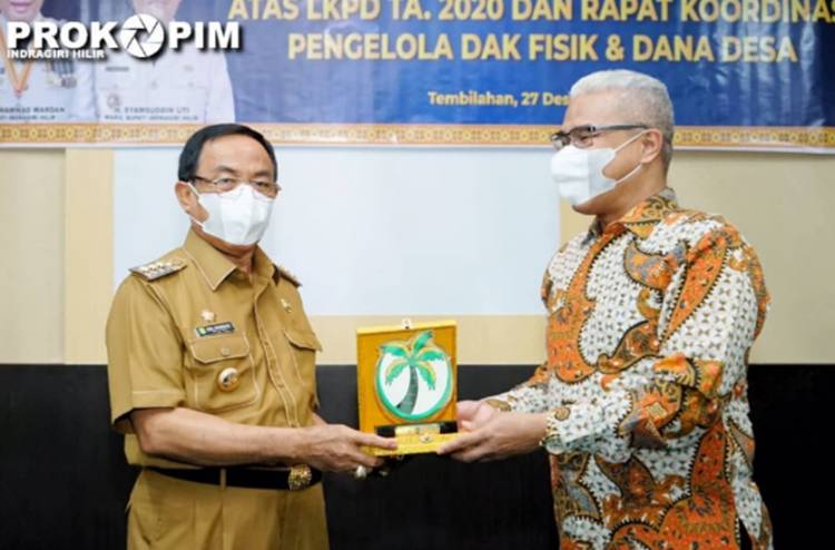 WTP 5 Kali Berturut-turut, Bupati Inhil Terima Penghargaan dari Kakanwil DJPb Provinsi Riau 