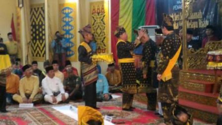 Gubernur Riau Andi Rachman Resmi Menyandang Gelar Datuk Seri Setia Amanah
