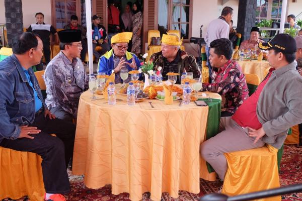 Bupati HM Wardan Sambut Kedatangan Plt Gubernur Jambi dan Bupati Tanjung Jabung Barat di Kediaman 