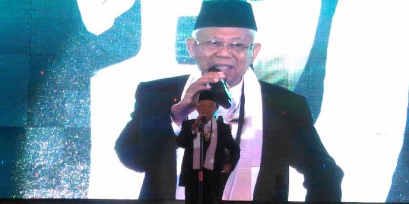 KH Maruf Amin Beri Sorban Pada Ustadz Yusuf Mansyur dan Boby Nasution(menantu Presiden Jokowi)